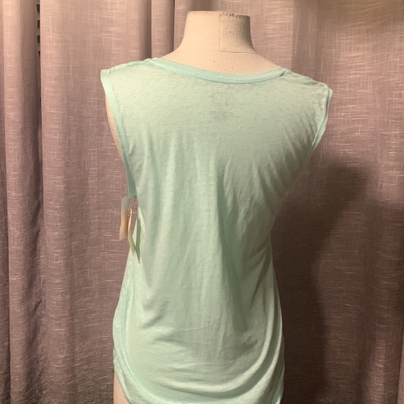 NWT Freeze oversized graphic tank size XS - Picture 3 of 4